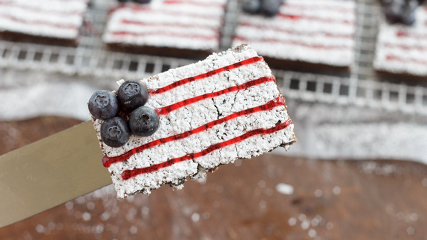 American Flag Brownies: an easy dessert for patriotic holidays