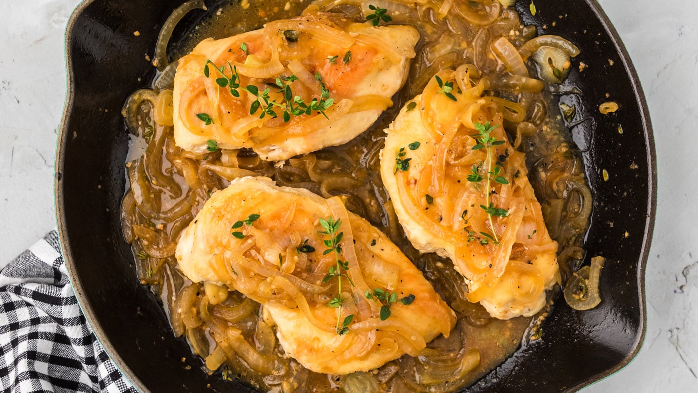 Chicken with Onion Thyme Sauce