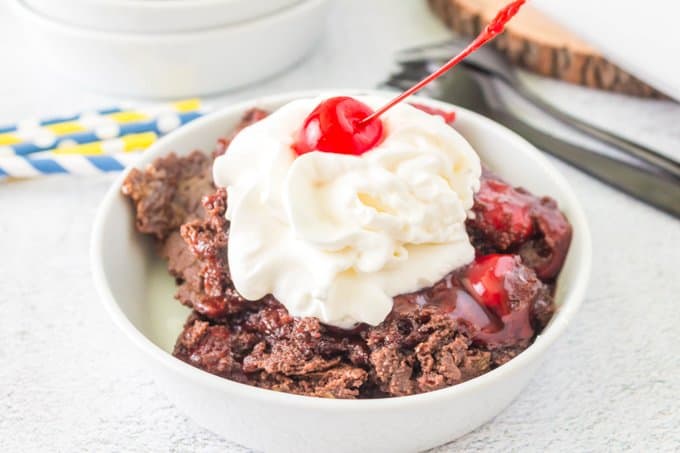 Chocolate Cherry Dump Cake {ONLY 4 Ingredients!} | 365 Days of Baking