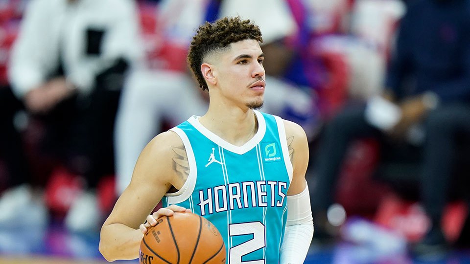 LaMelo Ball: Non-Traditional – Sideline Cue