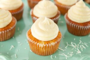 Pina-Colada-Cupcakes-TOP