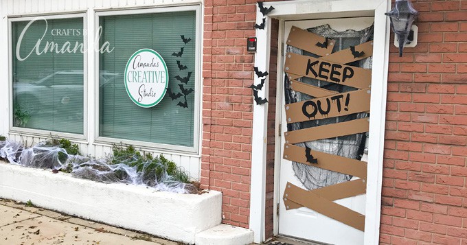 Halloween Door Decoration – Keep Out!