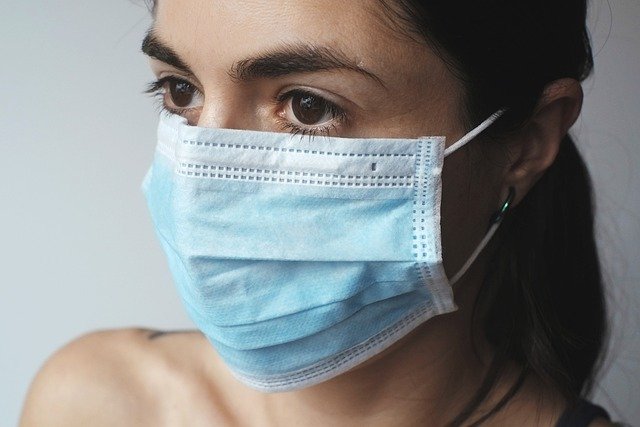 Cara Mengatasi Iristasi Mata yang Dipicu oleh Pemakaian Masker