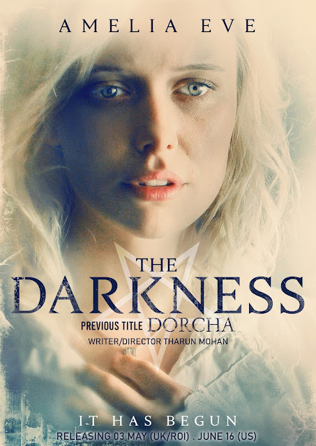 Movie Reviews for Writers: The Darkness